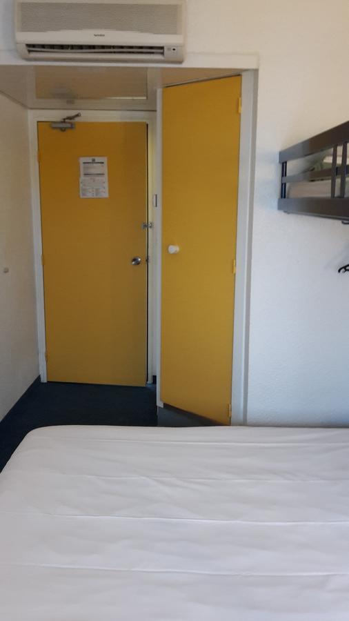 Ibis Budget Lille Lesquin Aeroport Eksteriør billede